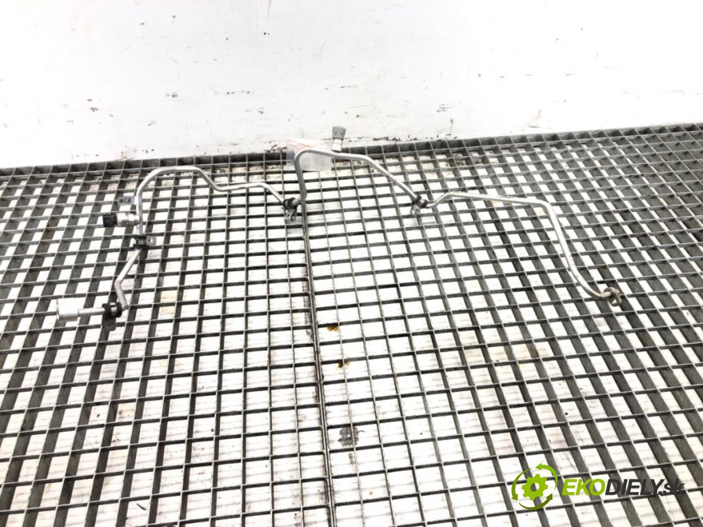 DACIA DUSTER (HS_) 2010 - 2018    1.6 SCe 115 84 kW [115 KM] benzyna 2015 - 2018  rúrka klimatizácie 924404272R (Rúrky klimatizácie)