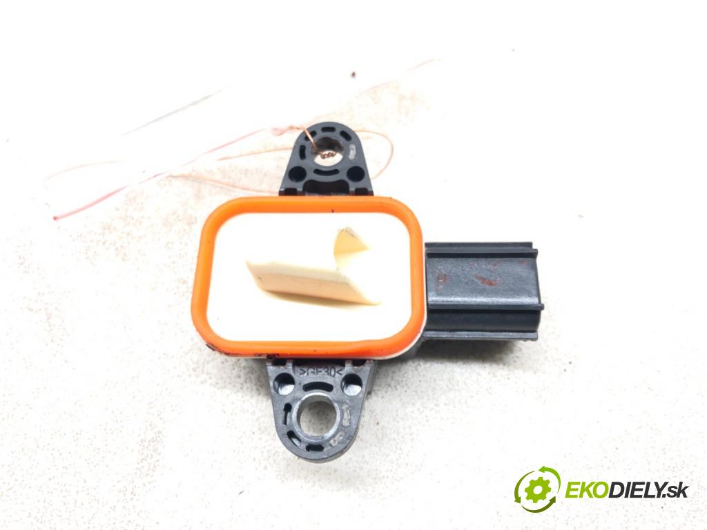 FORD KUGA II (DM2) 2012 - 2022    1.5 EcoBoost 110 kW [150 KM] benzyna 2014 - 2019  Snímač nárazu H2GT-14C676-AA (Snímače nárazu)