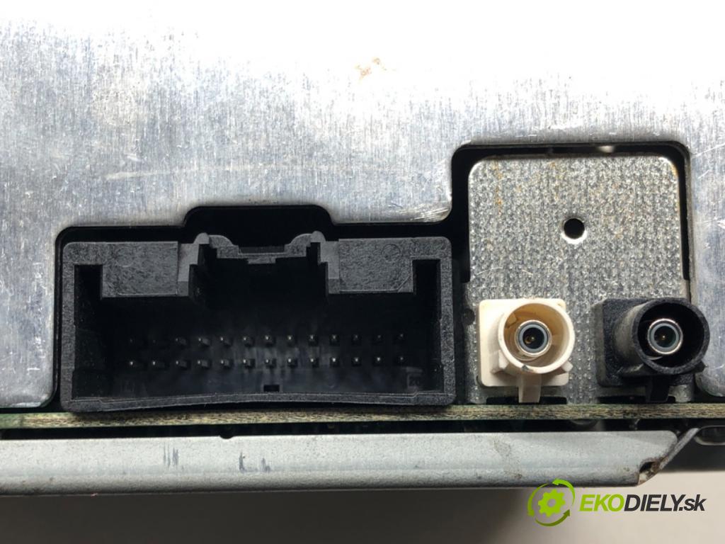 FORD FIESTA VI (CB1, CCN) 2008 - 2022    1.25 60 kW [82 KM] benzyna 2008 - 2017  RADIO AA6T-18C815-RB (Audio zariadenia)