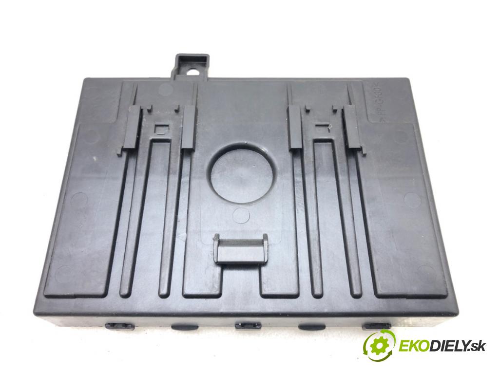 FORD FIESTA VI (CB1, CCN) 2008 - 2022    1.25 60 kW [82 KM] benzyna 2008 - 2017  Modul komfortu 8V51-15K600-CJ (Moduly komfortu)