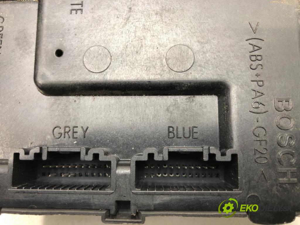 FORD FIESTA VI (CB1, CCN) 2008 - 2022    1.25 60 kW [82 KM] benzyna 2008 - 2017  Modul komfortu 8V51-15K600-CJ (Moduly komfortu)