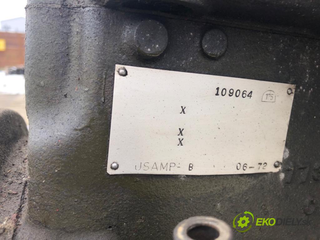 CIĘŻARÓWKA USA ---    ---  motor REO HOLLEY ZABYTKOWY USA (Motory (kompletní))