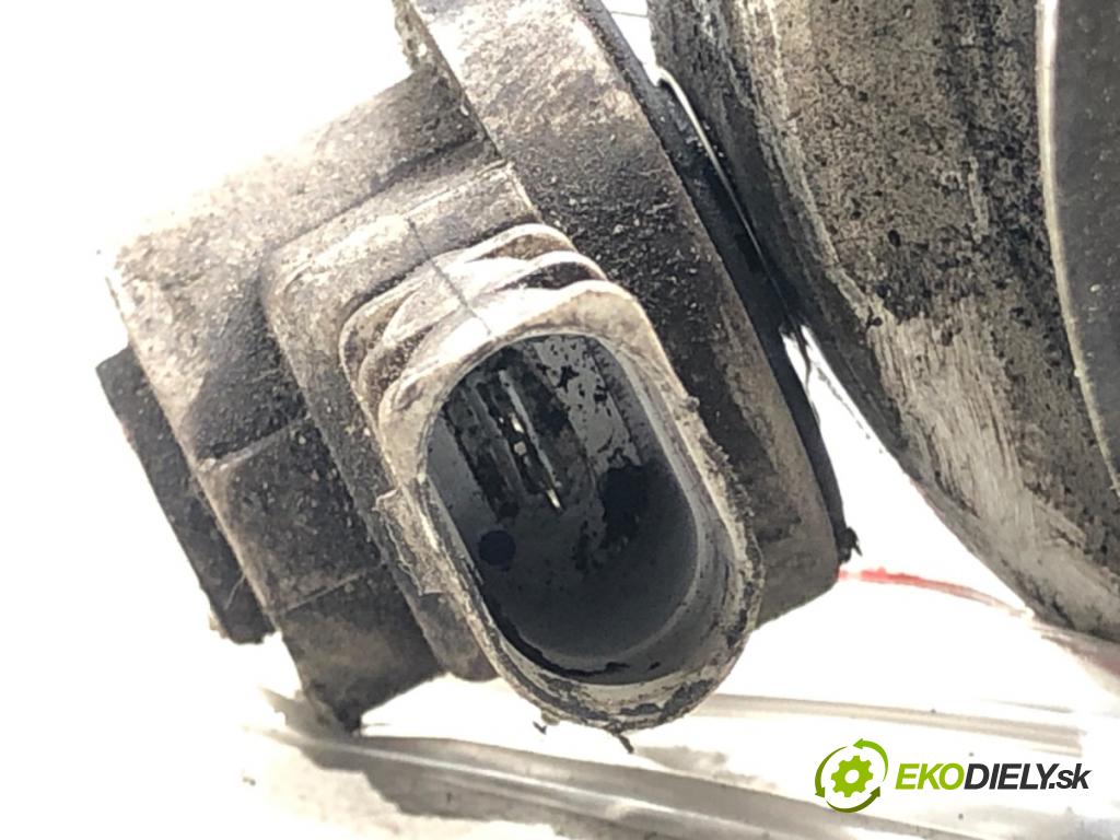AUDI A6 C6 (4F2) 2004 - 2011    4.2 quattro 246 kW [335 KM] benzyna 2004 - 2006  AirBag Motor 4F0199382BM (Držiaky motora)