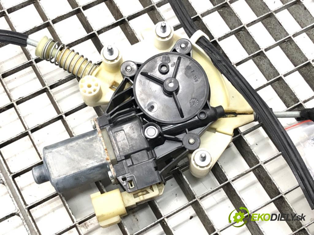 MASERATI QUATTROPORTE VI 2012 - 2022    3.0 S Q4 302 kW [411 KM] benzyna 2013 - 2022  mechanismus okna přední část levý 6700098160