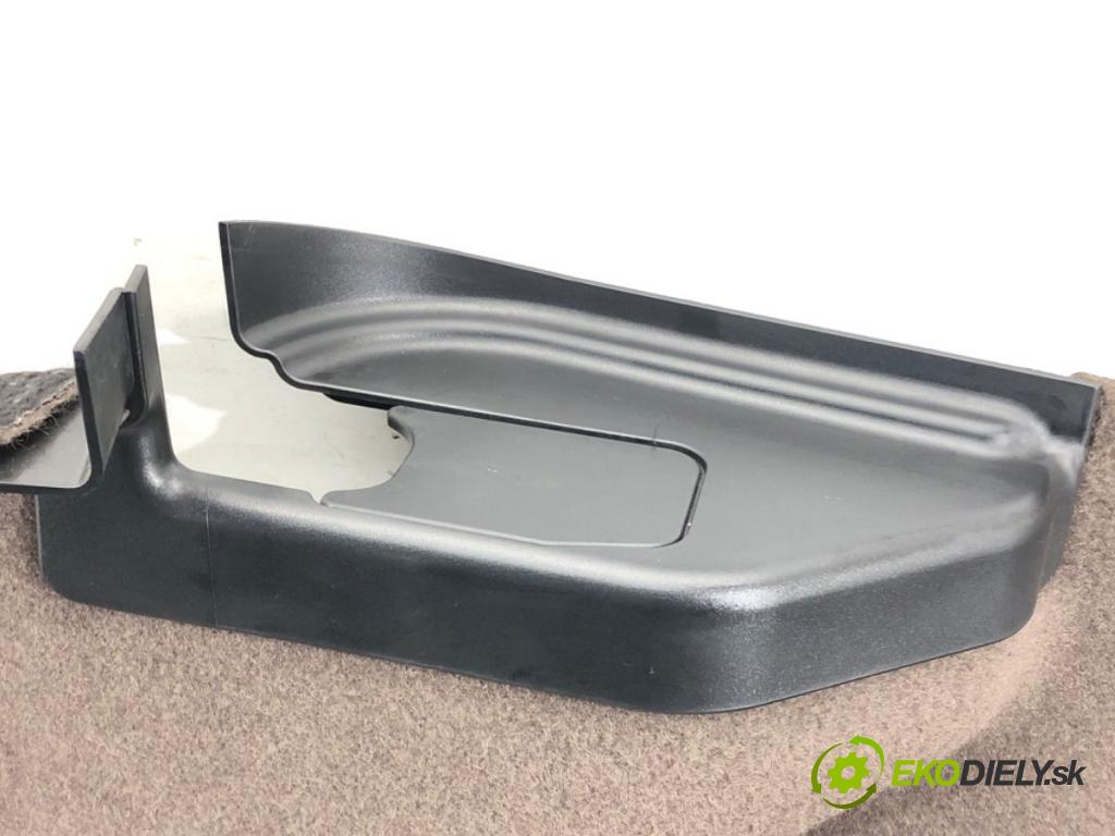 MASERATI QUATTROPORTE VI 2012 - 2022    3.0 S Q4 302 kW [411 KM] benzyna 2013 - 2022  čalúnenie kufra pravy 06700132590