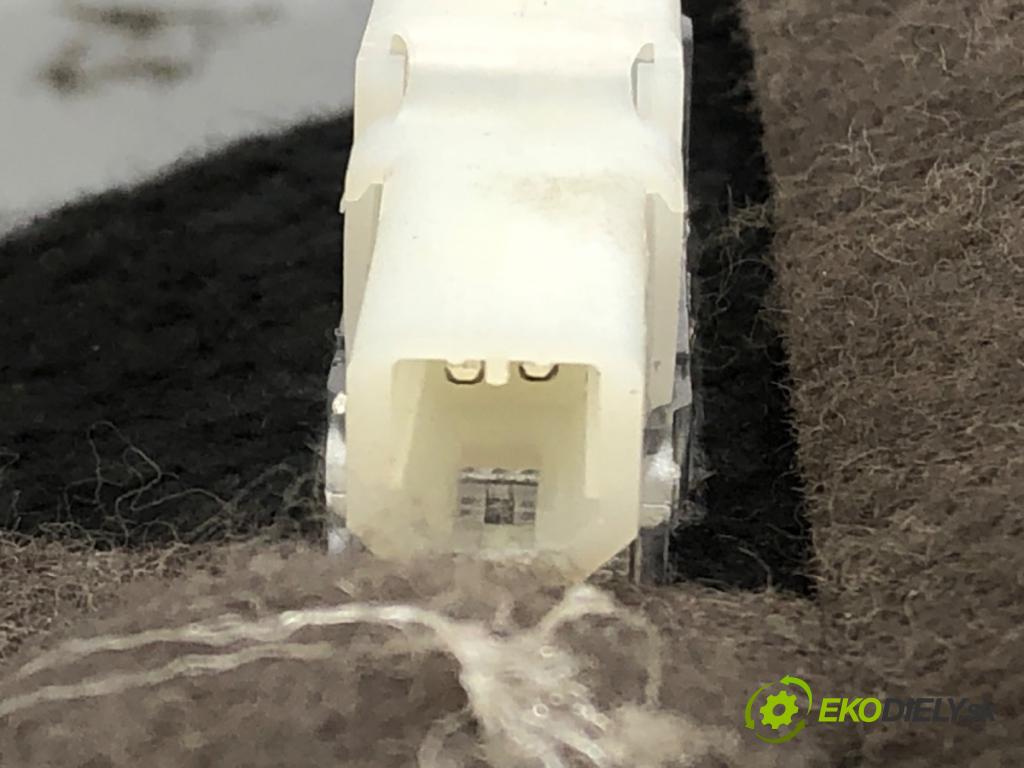 MASERATI QUATTROPORTE VI 2012 - 2022    3.0 S Q4 302 kW [411 KM] benzyna 2013 - 2022  čalúnenie kufra pravy 06700132590