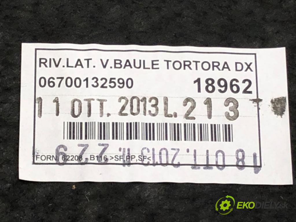 MASERATI QUATTROPORTE VI 2012 - 2022    3.0 S Q4 302 kW [411 KM] benzyna 2013 - 2022  čalúnenie kufra pravy 06700132590