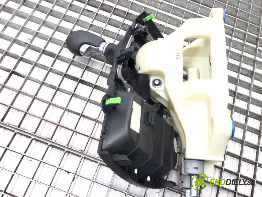 HYUNDAI i30 Kombi (GD) 2012 - 2022    1.4 CRDi 66 kW [90 KM] olej napędowy 2012 - 2022  Kulisa  (Rýchlostné páky / kulisy)