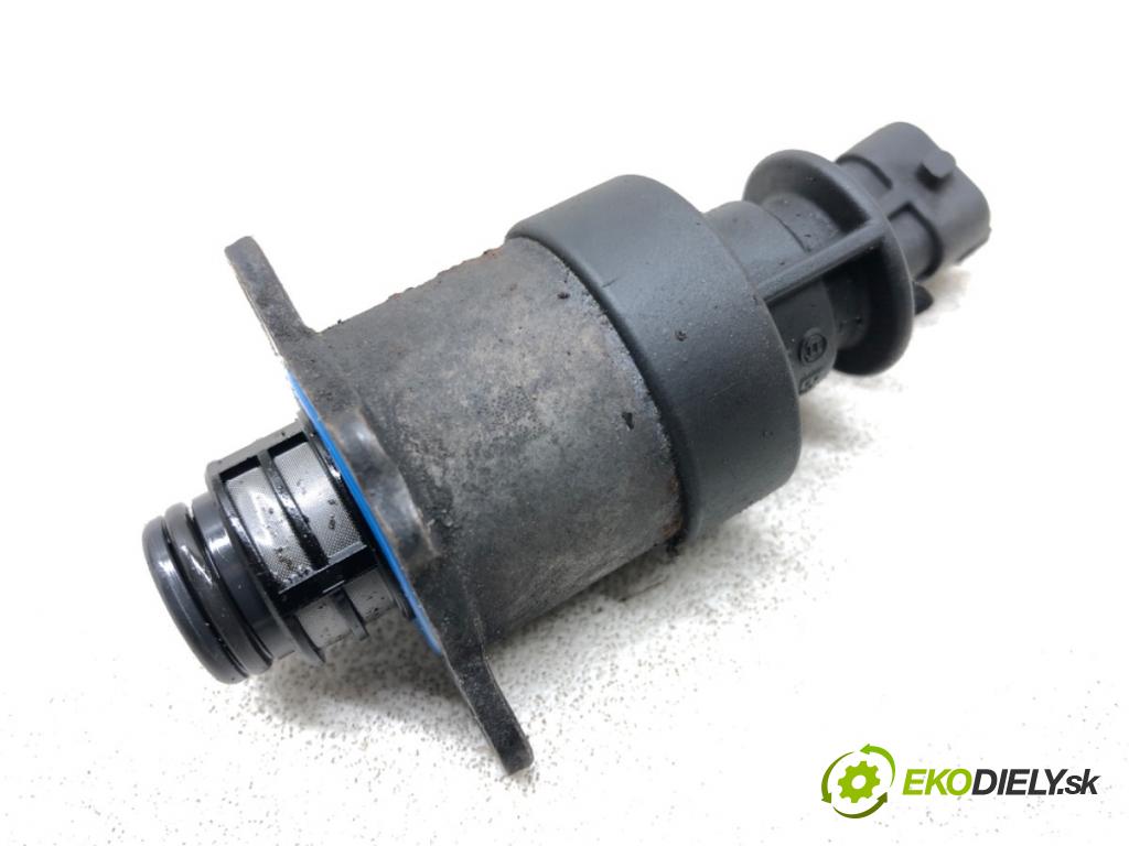 HYUNDAI i30 Kombi (GD) 2012 - 2022    1.4 CRDi 66 kW [90 KM] olej napędowy 2012 - 2022  Regulátor tlaku paliva 33100-2A600 (Ostatné)