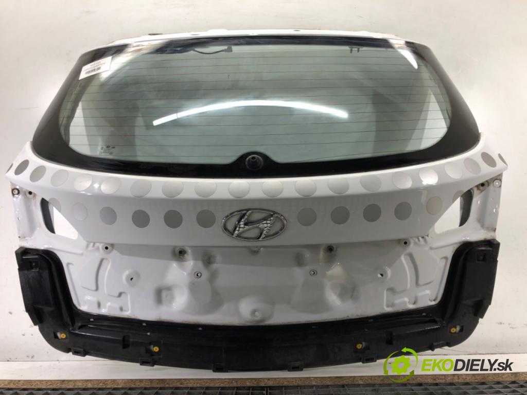 HYUNDAI i30 Kombi (GD) 2012 - 2022    1.4 CRDi 66 kW [90 KM] olej napędowy 2012 - 2022  zadní část kapota  (Zadní kapoty)