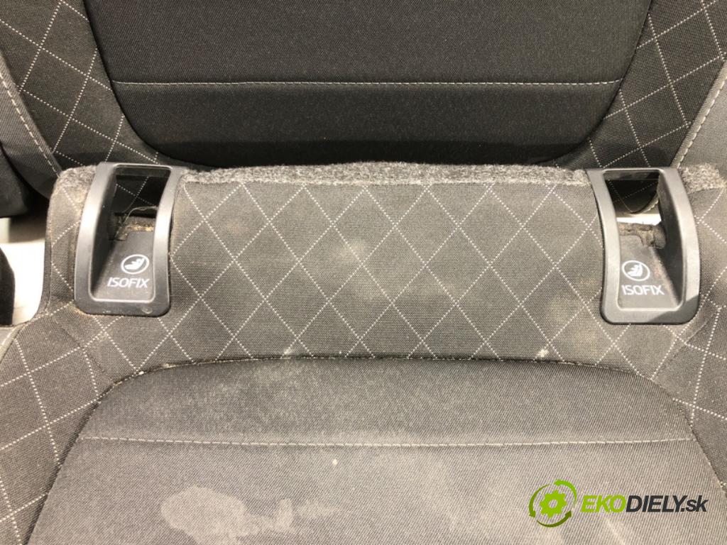 SKODA FABIA III (NJ3) 2014 - 2022    1.0 55 kW [75 KM] benzyna 2014 - 2022  sedadlo zadní část  (Sedačky, sedadla)