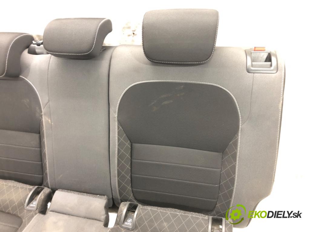 SKODA FABIA III (NJ3) 2014 - 2022    1.0 55 kW [75 KM] benzyna 2014 - 2022  sedadlo zadní část  (Sedačky, sedadla)