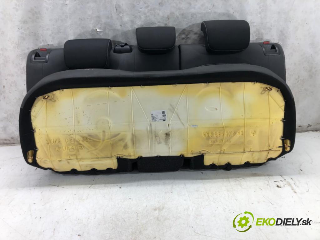 SKODA FABIA III (NJ3) 2014 - 2022    1.0 55 kW [75 KM] benzyna 2014 - 2022  sedadlo zadní část  (Sedačky, sedadla)
