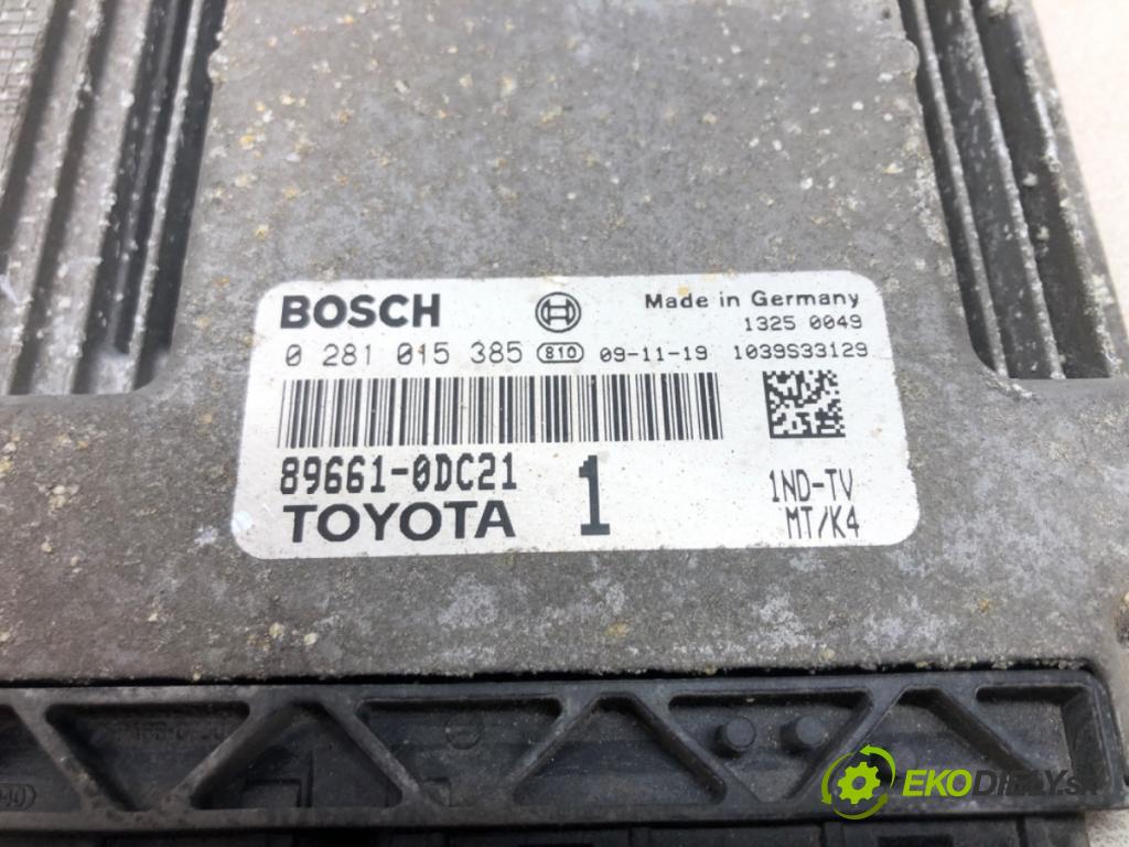 TOYOTA YARIS (_P9_) 2005 - 2014    1.4 D-4D (NLP90_) 66 kW [90 KM] olej napędowy 2005  riadiaca jednotka Motor 0281015385 (Riadiace jednotky)