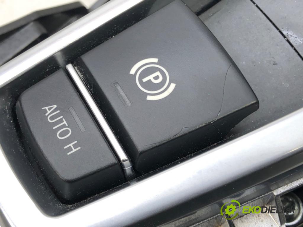 BMW 5 (F10) 2009 - 2016    528 i xDrive 180 kW [245 KM] benzyna 2011 - 2016  Kulisa 10099975-00 (Rýchlostné páky / kulisy)