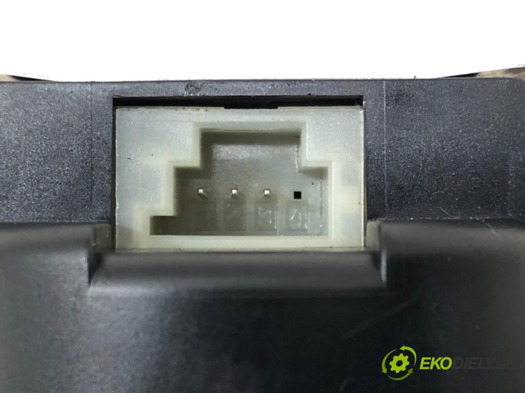 MASERATI QUATTROPORTE VI 2012 - 2022    3.0 S Q4 302 kW [411 KM] benzyna 2013 - 2022  Snímač dažďa 670008302 (Snímače dažďa)