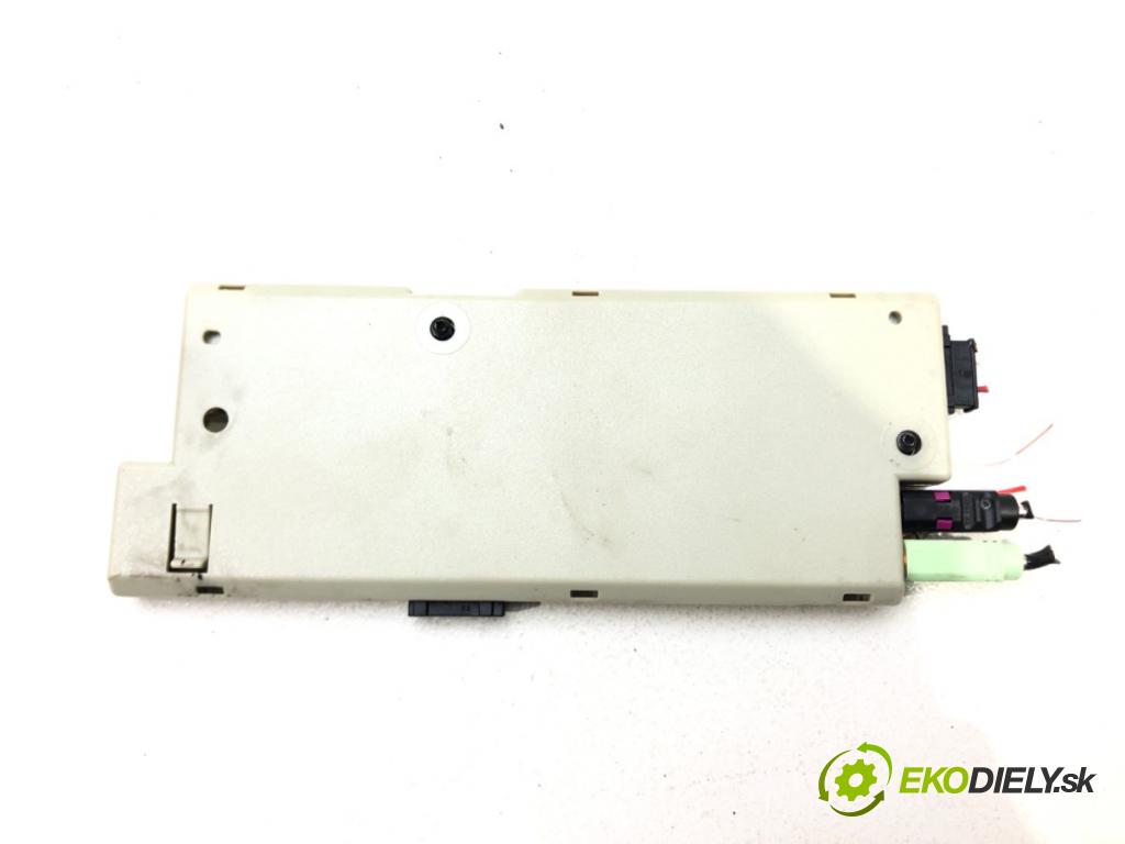 BMW 5 (F10) 2009 - 2016    528 i xDrive 180 kW [245 KM] benzyna 2011 - 2016  Zosilňovač Antenní: 9257363 (Zosilňovače)