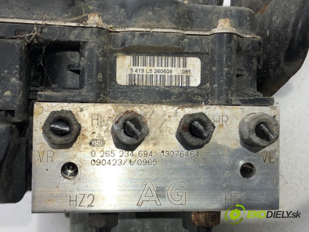OPEL MERIVA A nadwozie wielkoprzestrzenne (MPV) (X03) 2003 - 2010    1.3 CDTI (E75) 55 kW [75 KM] olej napędowy 2003 -   Pumpa ABS 0265234694 (Pumpy ABS)