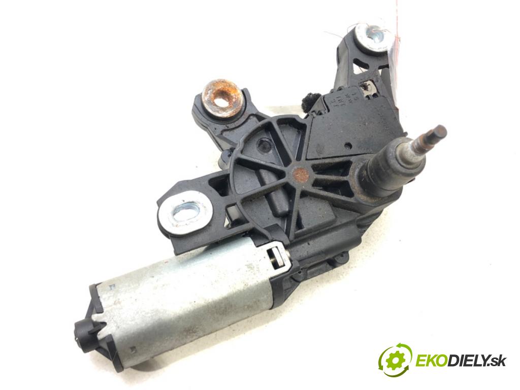 VW POLO (6N2) 1999 - 2001    1.4 TDI 55 kW [75 KM] olej napędowy 1999 - 2001  Motorček stieračov zad  (Ostatné)