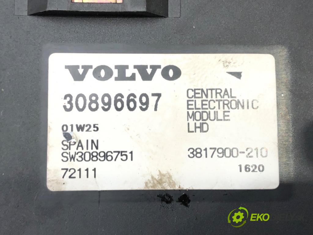 VOLVO V40 Kombi (645) 1995 - 2004    1.9 DI 75 kW [102 KM] olej napędowy 2000 - 2004  Modul komfortu 30896697 (Moduly komfortu)