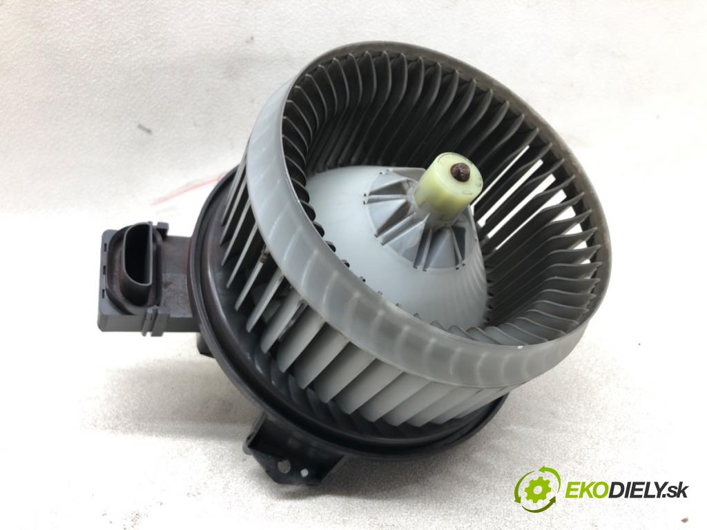 TOYOTA AURIS (_E15_) 2006 - 2012    1.4 D-4D (NDE150_) 66 kW [90 KM] olej napędowy 200  Ventilátor ventilátor kúrenia AV272700-5151 (Ventilátory kúrenia)