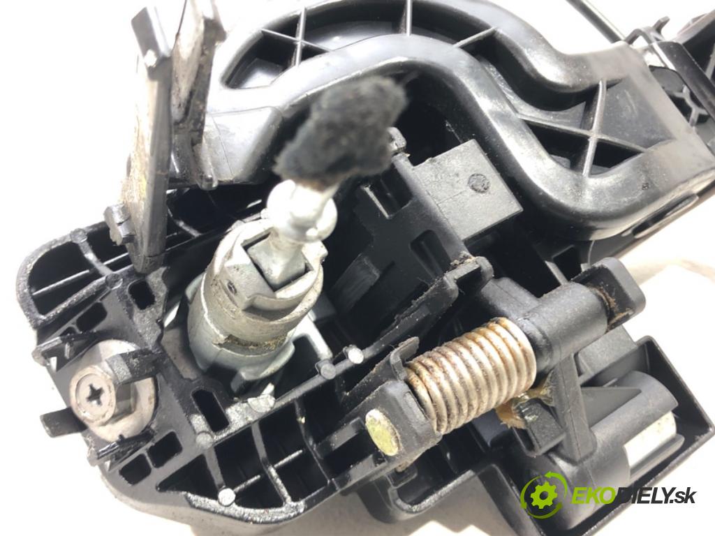 KIA CEED (JD) 2012 - 2018    1.6 CRDi 128 94 kW [128 KM] olej napędowy 2012 - 2  Kľučka predný ľavá strana vonkajšia  (Vonkajšie predné ľavé)