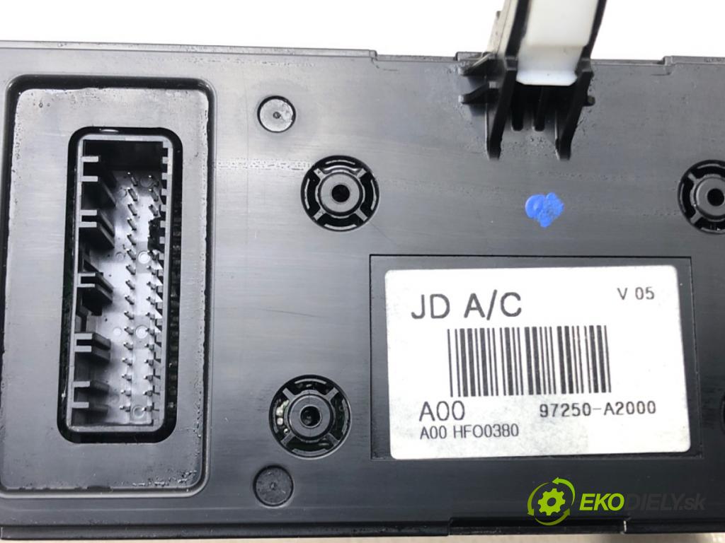 KIA CEED (JD) 2012 - 2018    1.6 CRDi 128 94 kW [128 KM] olej napędowy 2012 - 2  Panel ovládania kúrenia 97250-A2000 (Prepínače, spínače, tlačidlá a ovládače kúrenia)