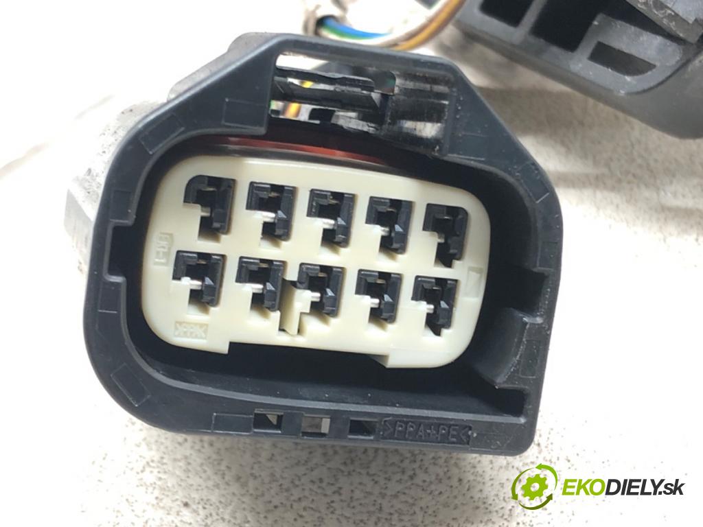 FORD MONDEO IV (BA7) 2007 - 2015    2.0 TDCi 120 kW [163 KM] olej napędowy 2010 - 2015  Kľučka predný ľavá strana vonkajšia  (Vonkajšie predné ľavé)