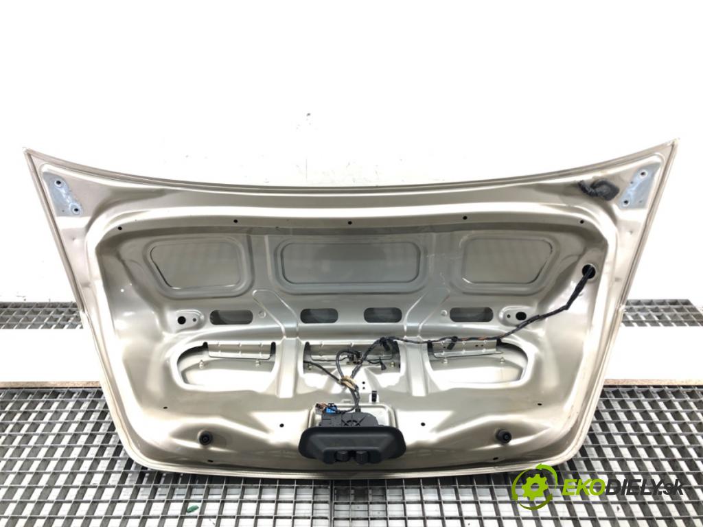 FORD MONDEO III (B5Y) 2000 - 2007    2.0 16V TDDi / TDCi 85 kW [115 KM] olej napędowy 2  zadní část kapota  (Zadní kapoty)