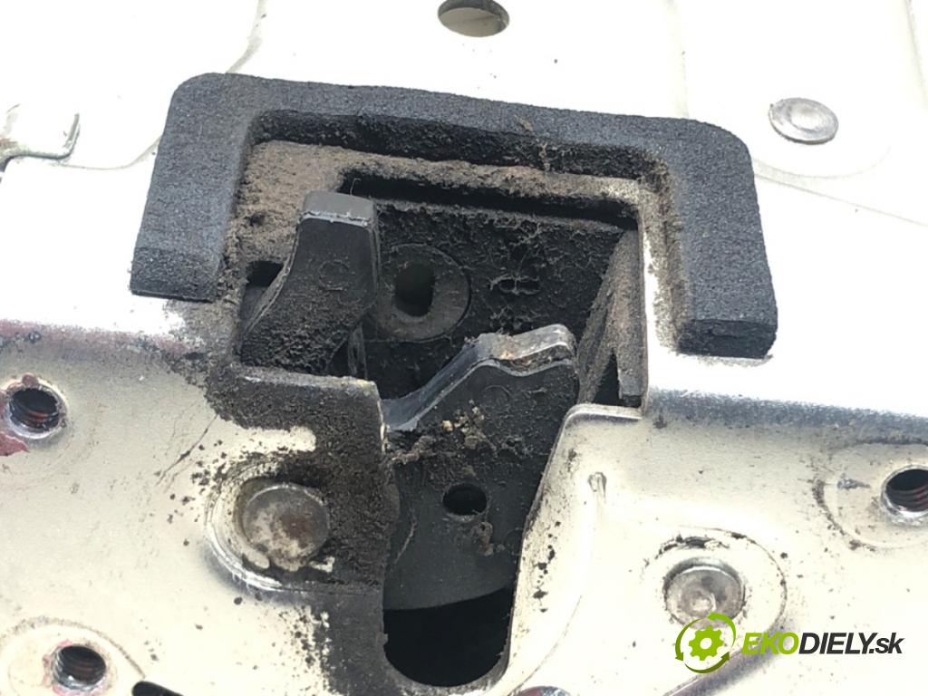 FORD TRANSIT CONNECT (P65_, P70_, P80_) 2002 - 2022    1.8 TDCi 66 kW [90 KM] olej napędowy 2002 - 2013  zámok zadní část levý 8T16-V264A33-FC