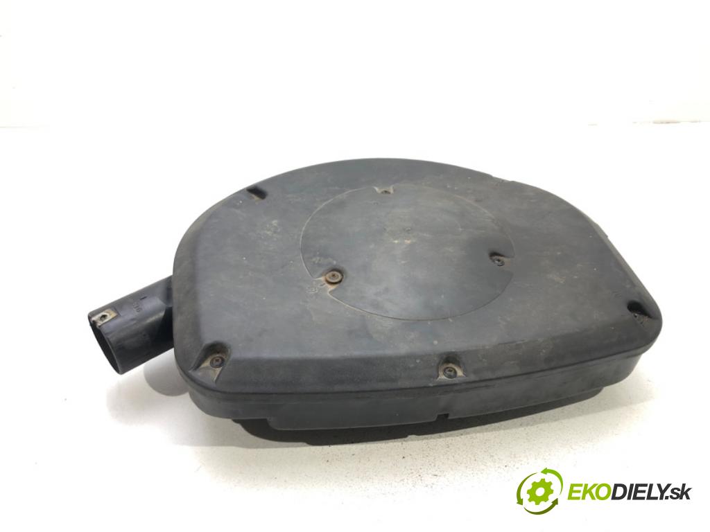 VW POLO III (6N1) 1994 - 1999    45 1.0 33 kW [45 KM] benzyna 1994 - 1996  Obal filtra vzduchu 030129611AB (Obaly filtrov vzduchu)