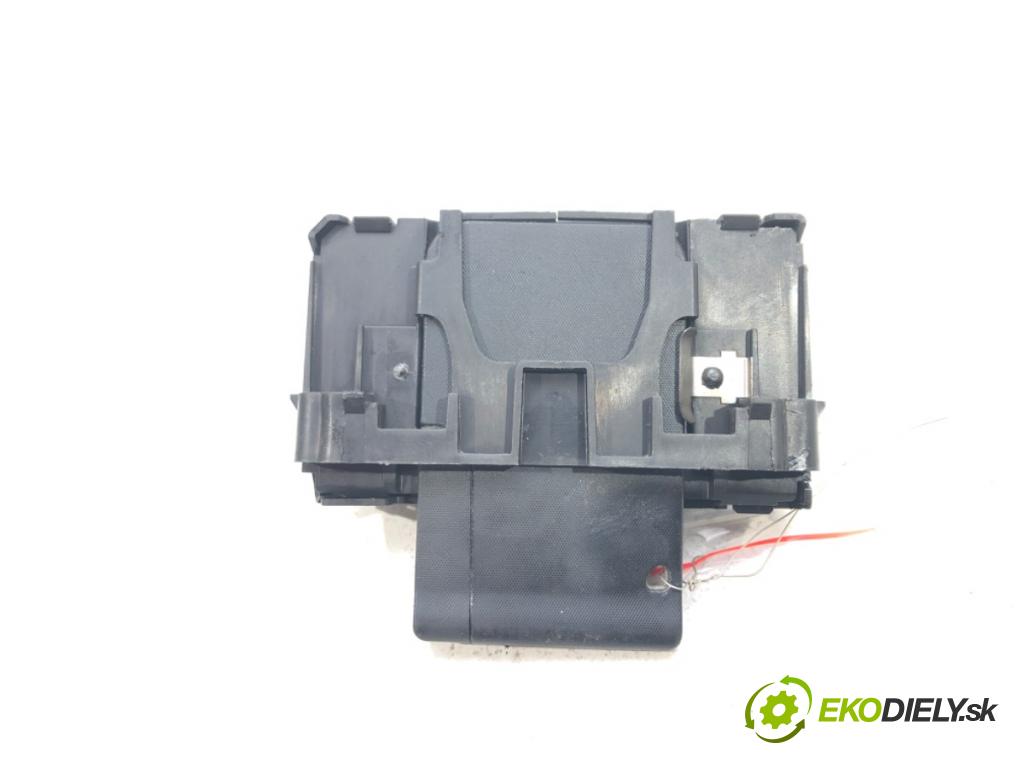 RENAULT MEGANE II (BM0/1_, CM0/1_) 2001 - 2012 1.5 dCi (BM0F, BM0T, BM2B, CM0F, CM0T) 60 kW [82 K spinačka čítač KART 8200074331A (Spínacie skrinky a kľúče)