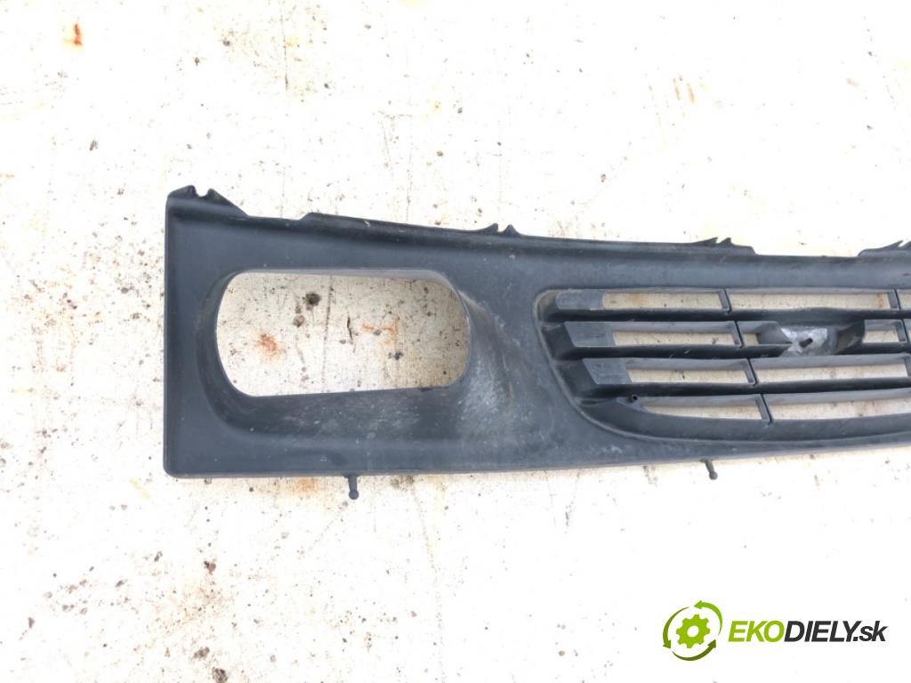 DAEWOO LUBLIN II Skrzynia 1997 - 2022    2.4 D (3302) 52 kW [71 KM] olej napędowy 1997 - 20  mřížka maska  (Mřížky (masky) chladičů)