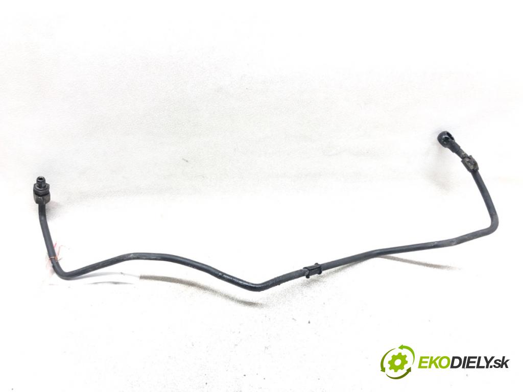 VW PASSAT B5 (3B2) 1996 - 2001    1.9 TDI 66 kW [90 KM] olej napędowy 1996 - 2000  rúrka turba  (Hadice intercoolera)