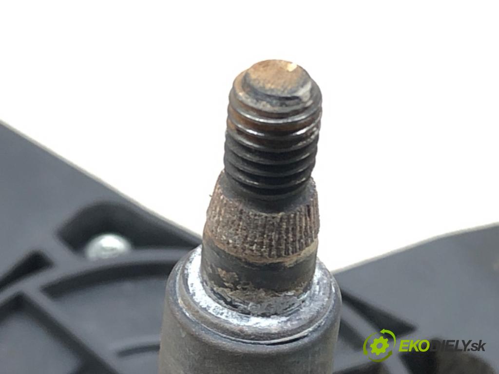 NISSAN TIIDA liftback (C11) 2004 - 2013    1.6 81 kW [110 KM] benzyna 2007 - 2011  Motorček stieračov zad 28710-EL000-C1 (Ostatné)