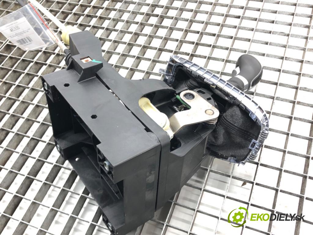 OPEL ASTRA J (P10) 2009 - 2015    1.3 CDTI (68) 70 kW [95 KM] olej napędowy 2009 - 2  Kulisa 8126201004 (Rýchlostné páky / kulisy)