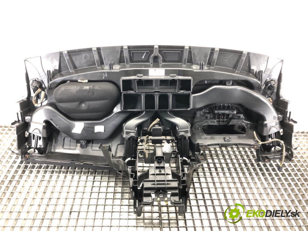 OPEL ASTRA J (P10) 2009 - 2015    1.3 CDTI (68) 70 kW [95 KM] olej napędowy 2009 - 2  Palubná doska  (Palubné dosky)