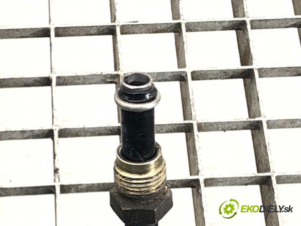 VW TRANSPORTER IV Autobus (70B, 70C, 7DB, 7DK, 70J, 70K, 7DC, 7 1990 - 2004    2.4 D 57 kW [78 KM] olej napędowy 1990 - 1998  hadica servočerpadlo  (Rúrky, hadice servočerpadla)