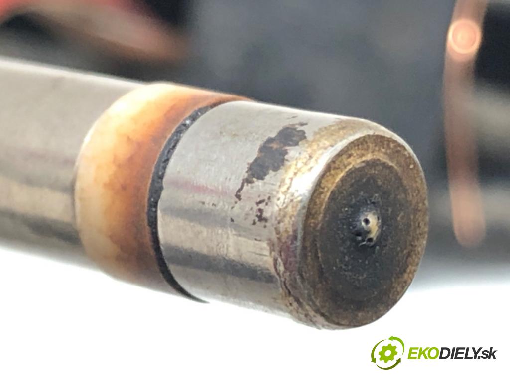 VW PASSAT B6 (3C2) 2005 - 2010    1.4 TSI 90 kW [122 KM] benzyna 2007 - 2010  Lišta vstrekovacia Vstrekovacie ventily 03C906036F (Vstrekovacie lišty)