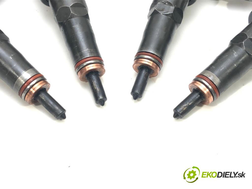 VW PASSAT B5 Variant (3B5) 1997 - 2001    1.9 TDI 85 kW [115 KM] olej napędowy 1998 - 2000  vstrekovače 0414720007 038130073F (Vstrekovače)