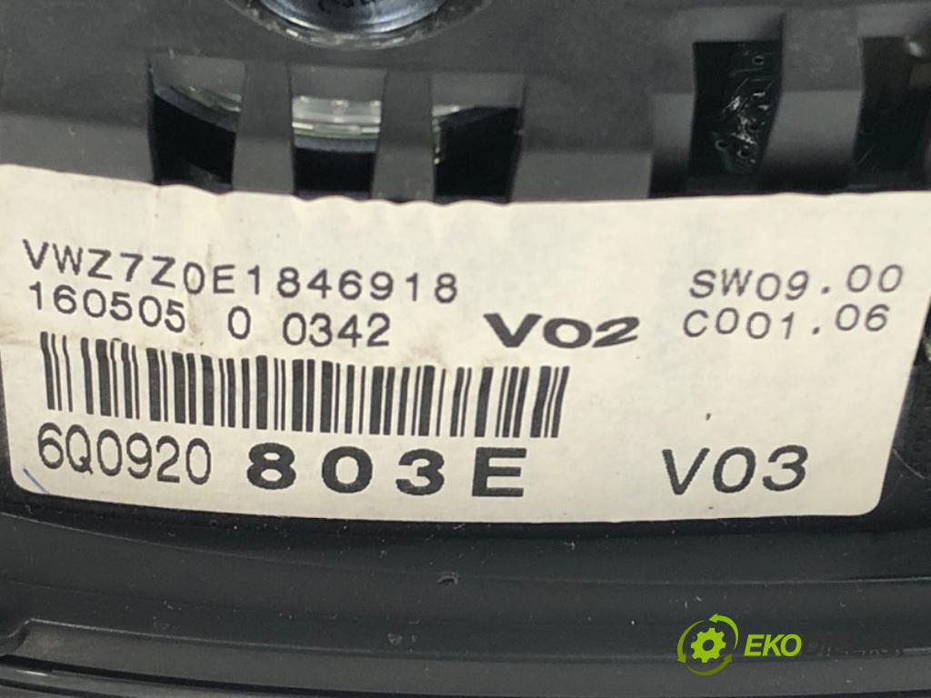 VW POLO (9N_, 9A_) 2001 - 2014    1.2 12V 47 kW [64 KM] benzyna 2001 - 2007  Prístrojovka 6Q0920803E (Prístrojové dosky, displeje)