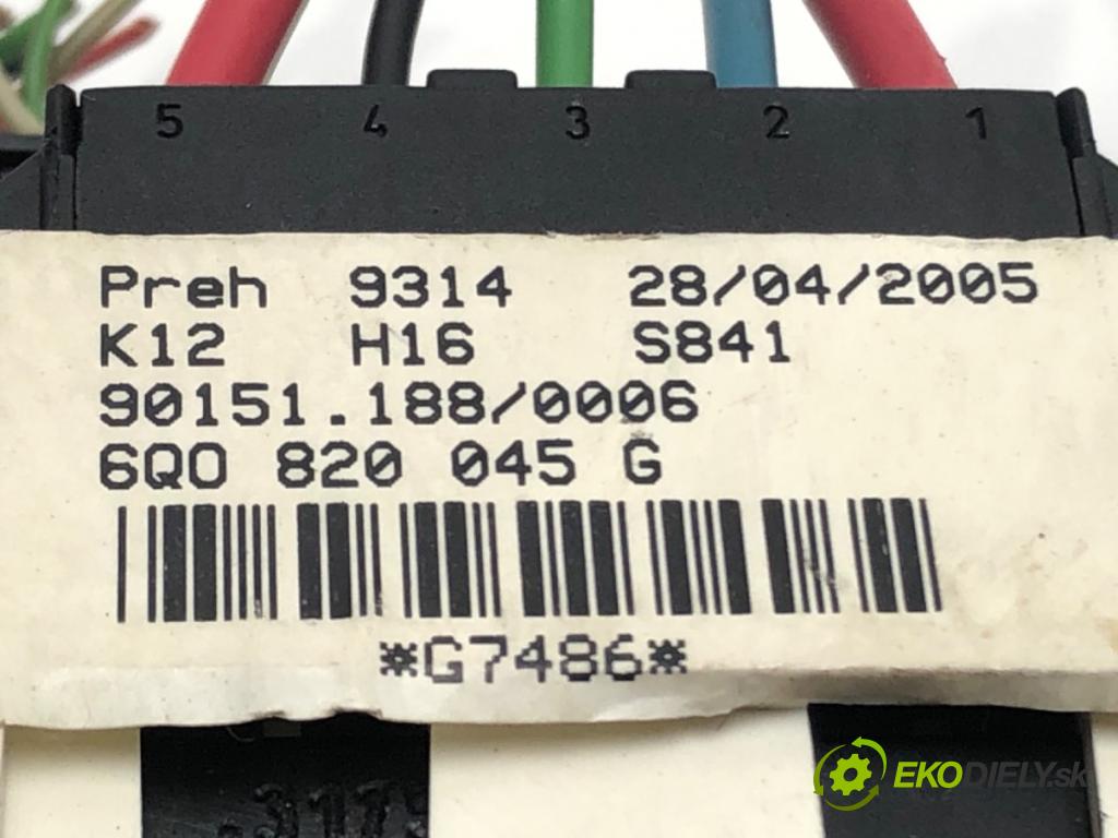 VW POLO (9N_, 9A_) 2001 - 2014    1.2 12V 47 kW [64 KM] benzyna 2001 - 2007  Panel ovládania kúrenia 6Q0820045G (Prepínače, spínače, tlačidlá a ovládače kúrenia)