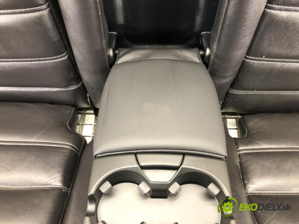 FORD KUGA I 2008 - 2012    2.0 TDCi 100 kW [136 KM] olej napędowy 2008 - 2012  Sedadlo zad  (Sedačky, sedadlá)