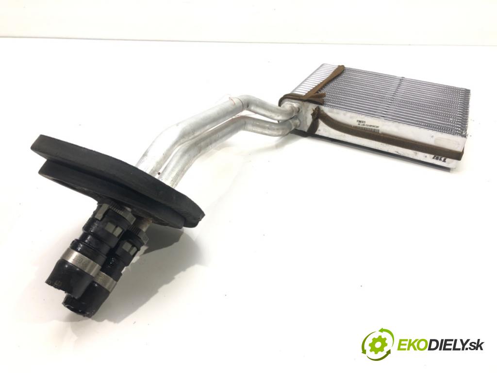 FORD KUGA I 2008 - 2012    2.0 TDCi 100 kW [136 KM] olej napędowy 2008 - 2012  Výhrevné teleso, radiátor kúrenia  (Radiátory kúrenia)