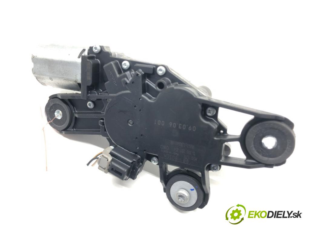 FORD KUGA I 2008 - 2012    2.0 TDCi 100 kW [136 KM] olej napędowy 2008 - 2012  Motorček stieračov zad 8V41-17K441-AB (Ostatné)