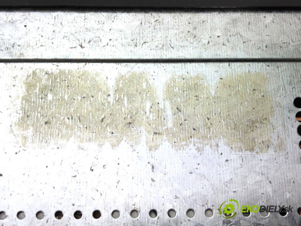 AUDI A3 (8P1) 2003 - 2013    1.6 75 kW [102 KM] benzyna 2003 - 2012  RADIO  (Audio zařízení)