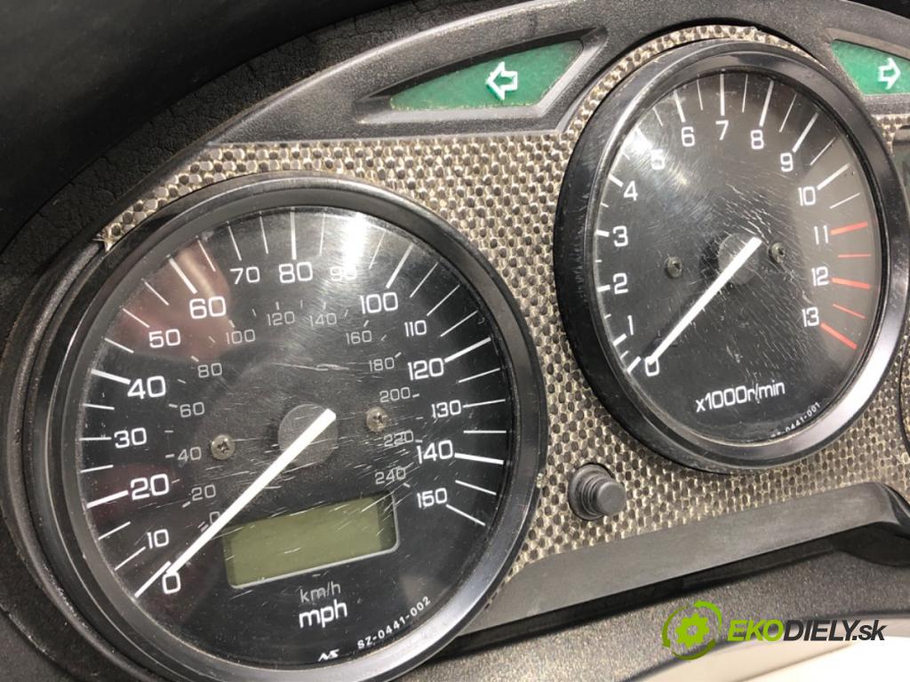SUZUKI GSX F 600    75kW (100KM) 599CM3  Prístrojovka  (Prístrojové dosky, displeje)