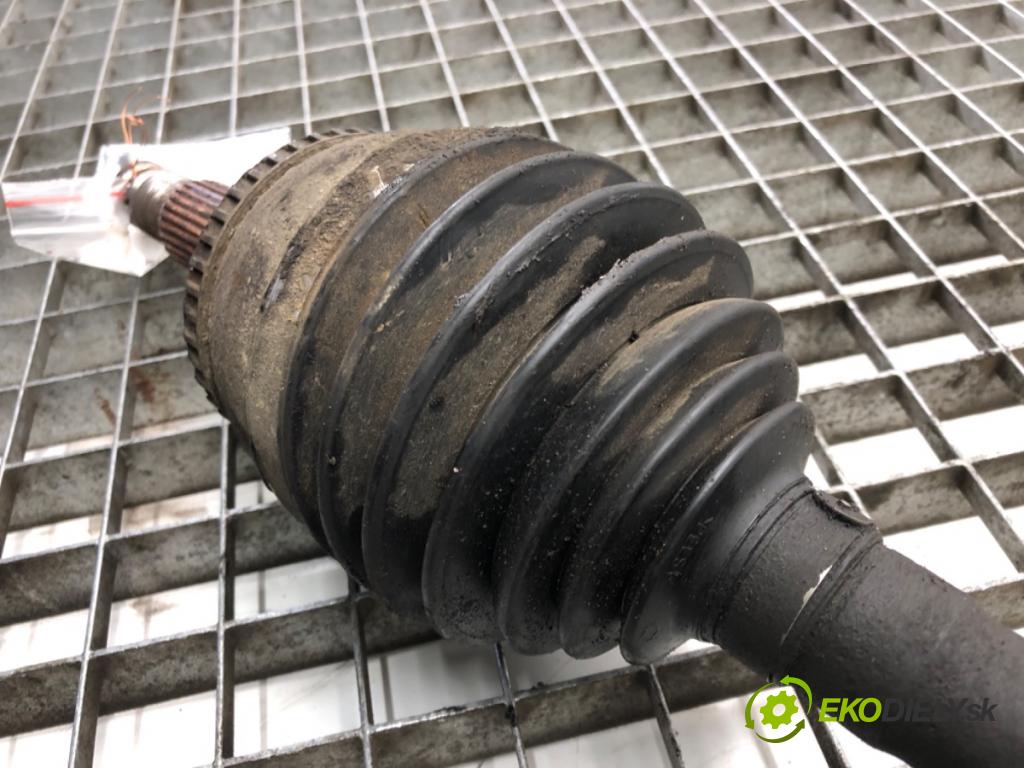 NISSAN X-TRAIL I (T30) 2001 - 2013    2.2 DCi 84 kW [114 KM] olej napędowy 2004 - 2013  Poloos pravá  (Poloosy)