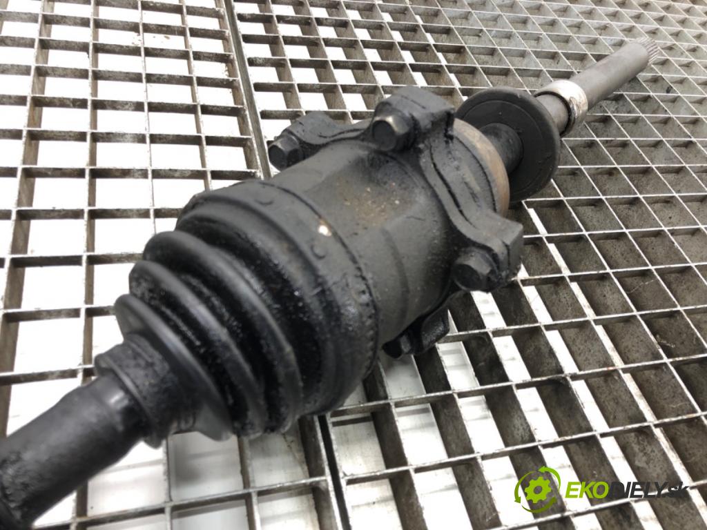 NISSAN X-TRAIL I (T30) 2001 - 2013    2.2 DCi 84 kW [114 KM] olej napędowy 2004 - 2013  Poloos pravá  (Poloosy)