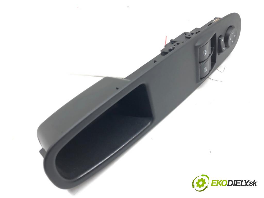 FIAT PUNTO EVO (199_) 2008 - 2022    1.3 D Multijet 62 kW [84 KM] olej napędowy 2009 -   Prepínač okien 735500050 (Prepínače, spínače, tlačidlá a ovládače kúrenia)